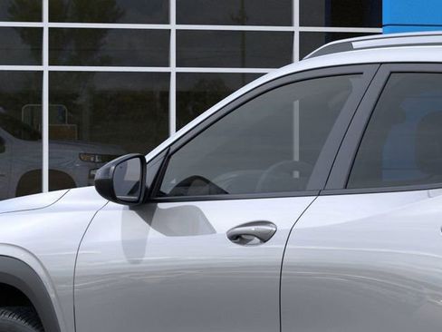 New 2026 Chevrolet Trax ACTIV FWD image 12