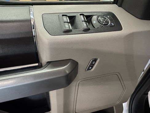 Used 2018 Ford F150 XLT AWD/4WD image 14