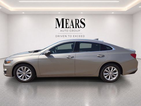 Used 2024 Chevrolet Malibu LT FWD image 2