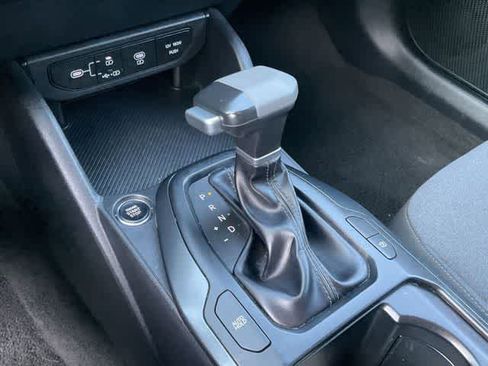 Used 2025 Kia K4 LXS FWD image 24