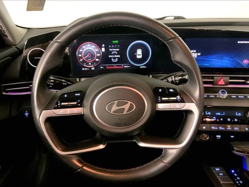 Used 2024 Hyundai Elantra SEL w/ Convenience Package FWD image 5