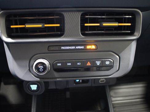 Used 2025 Ford Maverick Tremor AWD/4WD image 17