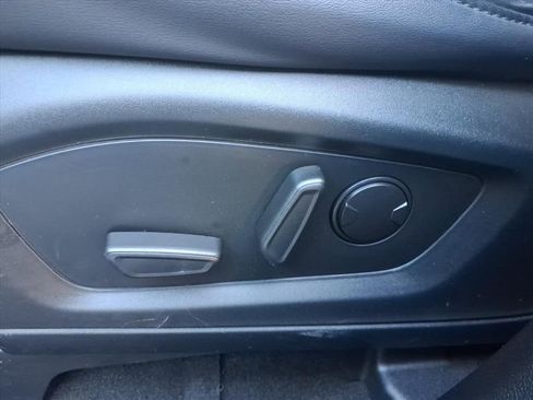 Certified 2023 Ford Explorer XLT w/ Equipment Group 202A image 25