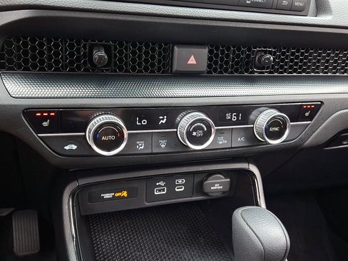 Used 2023 Honda CR-V EX image 15