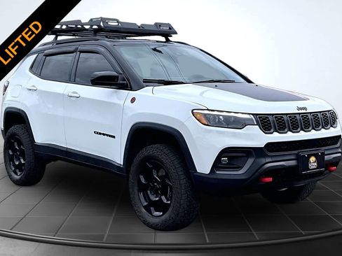 Used 2024 Jeep Compass Trailhawk w/ Trailhawk Elite Group AWD/4WD image 22