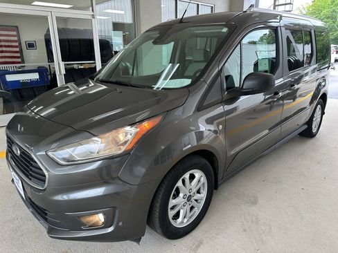 Certified 2019 Ford Transit Connect XLT FWD image 3