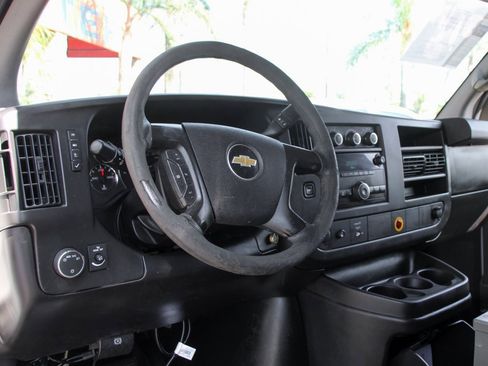 Used 2014 Chevrolet Express 2500 image 20
