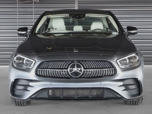 Used 2021 Mercedes-Benz E 350 4MATIC Sedan image 11