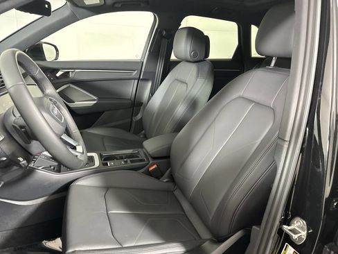 Used 2025 Audi Q3 2.0T Premium w/ Convenience Package image 26