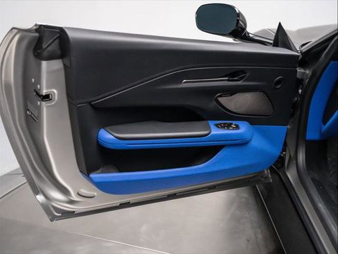 Used 2025 Aston Martin V8 Vantage Coupe image 20