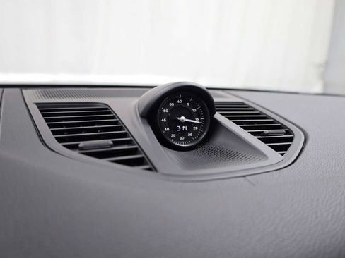Used 2026 Porsche Panamera RWD image 18