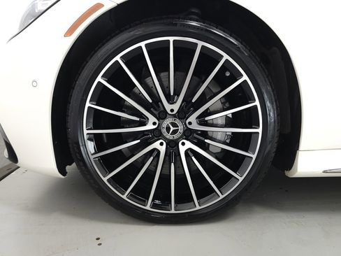 Used 2023 Mercedes-Benz S 580 4MATIC Sedan w/ AMG Line image 38