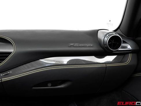 Used 2022 Ferrari F8 Tributo RWD image 37
