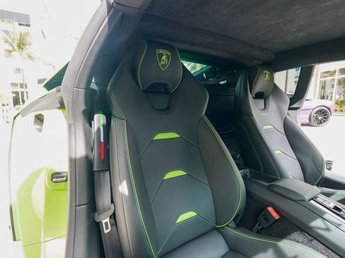 Used 2021 Lamborghini Huracan EVO RWD image 79