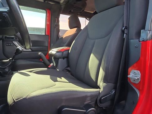 Used 2016 Jeep Wrangler Sport image 16