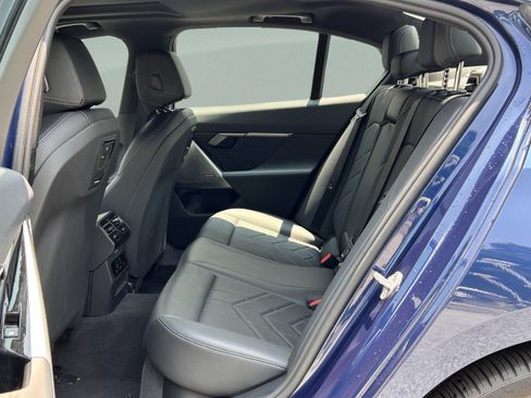 Used 2026 BMW 530i RWD image 26