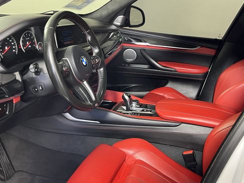 Used 2016 BMW X5 M image 9