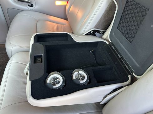 Used 2002 Cadillac Escalade EXT image 38