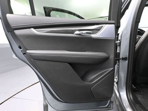 Used 2024 Cadillac XT6 Sport image 40