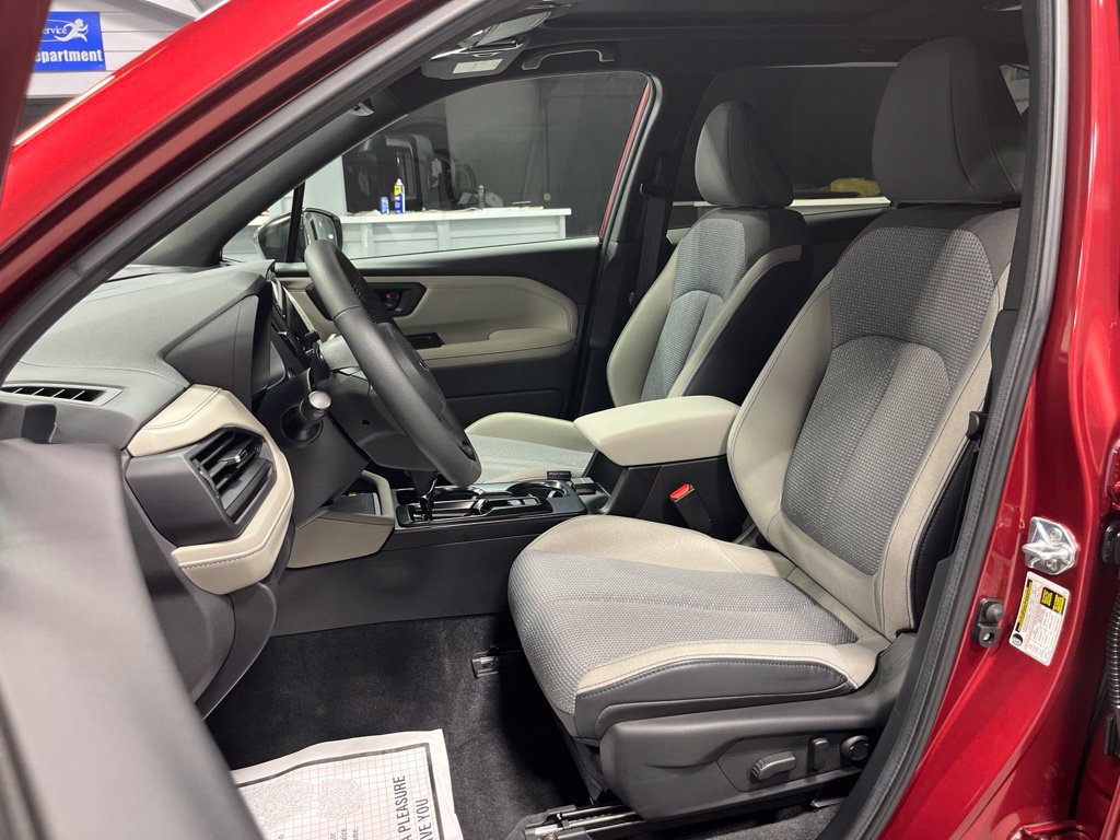 Used 2026 Subaru Forester Premium AWD/4WD image 14