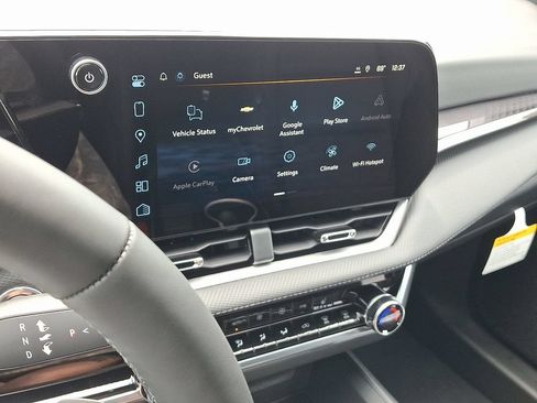 New 2027 Chevrolet Equinox LT w/ Convenience Package II FWD image 8