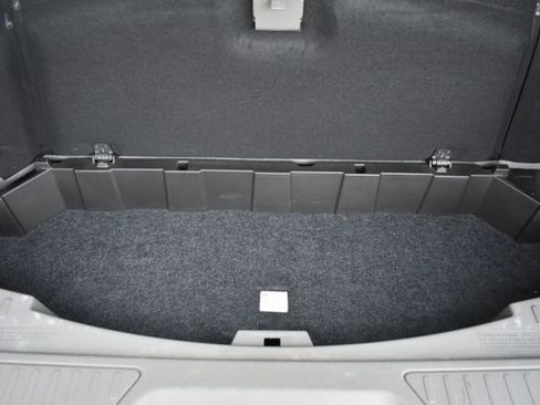 Used 2015 GMC Acadia SLE image 38