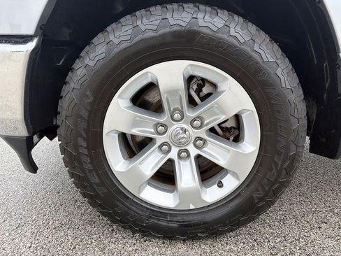 Used 2024 RAM 1500 Laramie AWD/4WD image 29