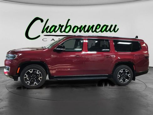 Used 2025 Jeep Wagoneer L Series III image 2