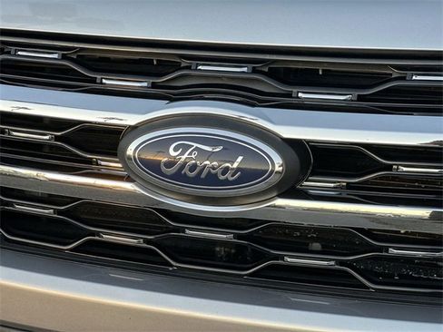 Used 2024 Ford Expedition Max Limited image 31