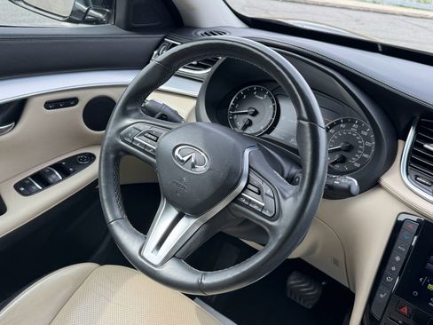 Used 2020 INFINITI QX50 Essential w/ Convenience Package image 10