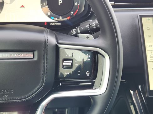 Used 2025 Land Rover Range Rover Sport SE AWD/4WD image 30
