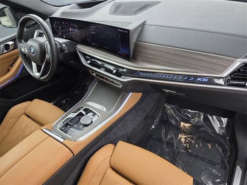 Certified 2024 BMW X5 xDrive40i w/ Premium Package image 29