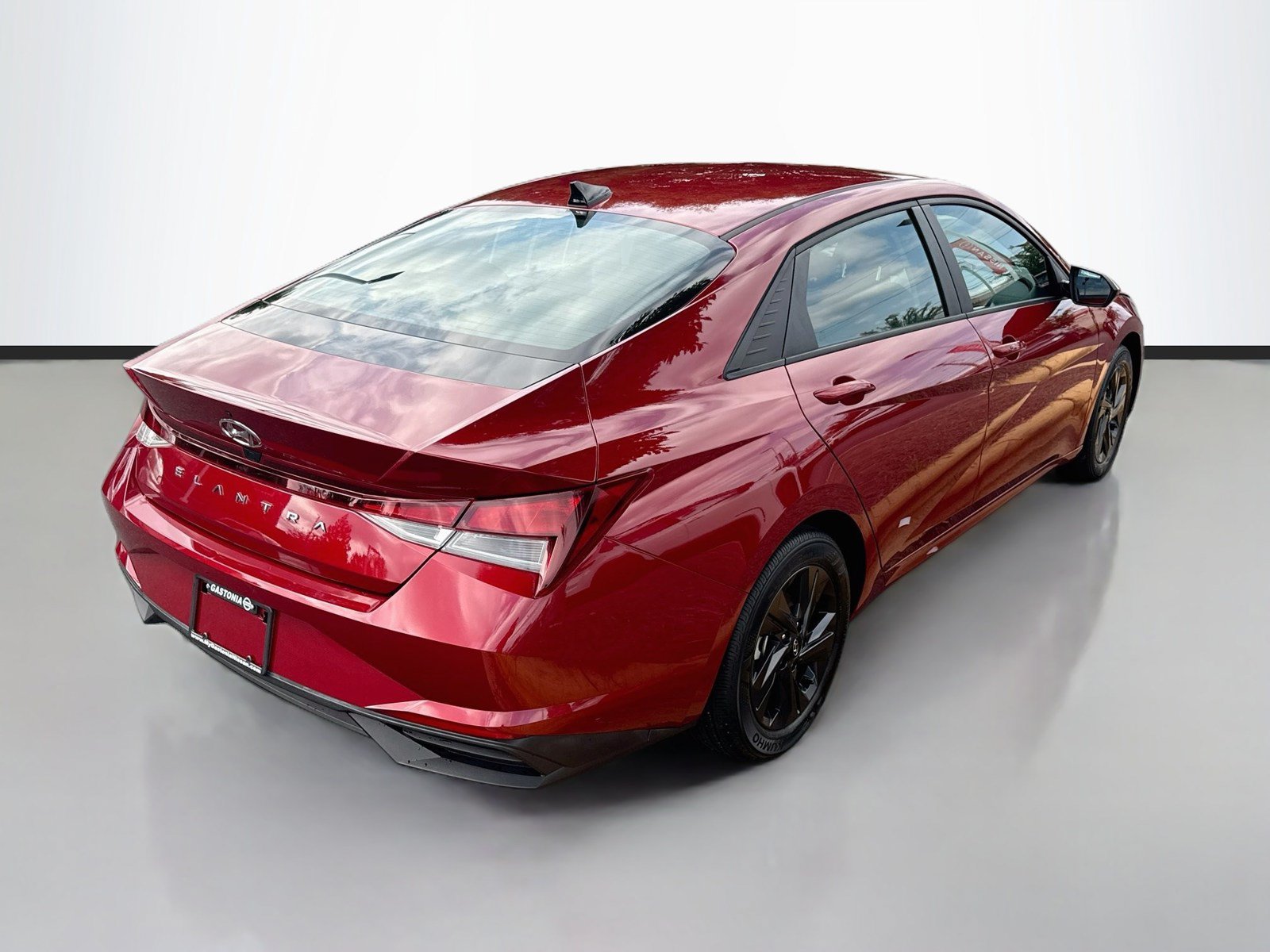 Used 2023 Hyundai Elantra SEL FWD image 7