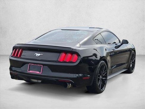Used 2017 Ford Mustang Coupe RWD image 5