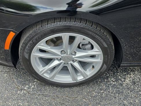 Used 2023 Cadillac CT4 Luxury RWD image 9