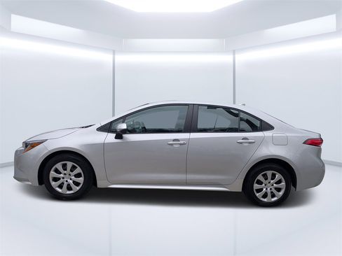 Used 2024 Toyota Corolla LE image 6