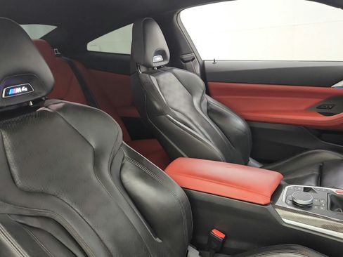 Used 2025 BMW M4 Coupe w/ Executive Package RWD image 32