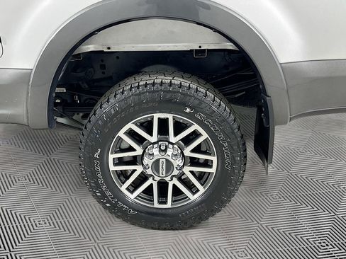 Used 2019 Ford F350 Lariat w/ Lariat Ultimate Package AWD/4WD image 26