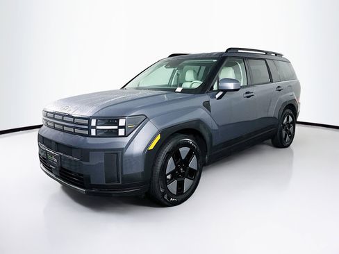 Used 2025 Hyundai Santa Fe SEL image 3