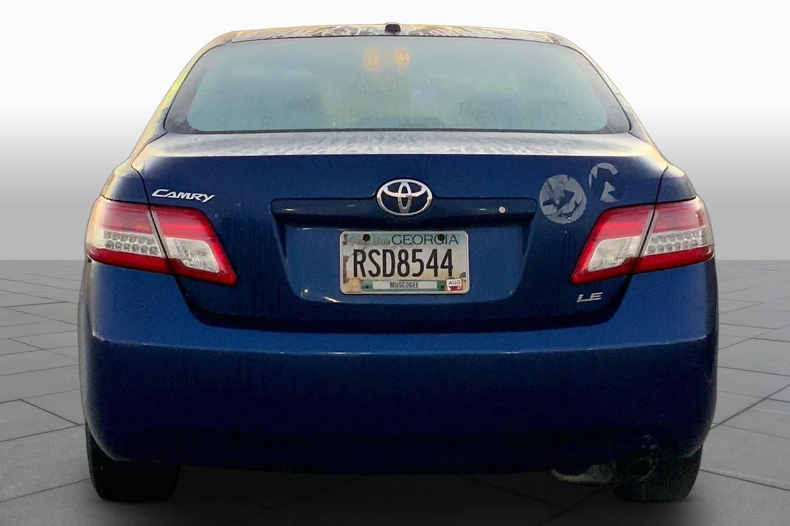 Used 2010 Toyota Camry LE FWD image 4