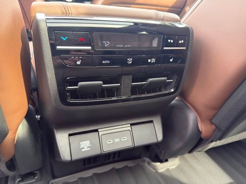 Certified 2026 Acura MDX w/ Advance Package image 37