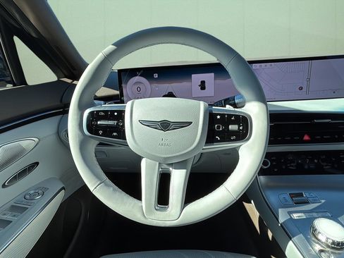 Certified 2026 Genesis GV70 2.5T Advanced image 25