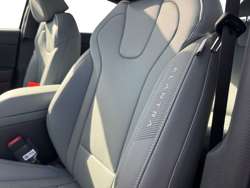 New 2025 Hyundai Elantra Limited w/ Cargo Package image 20