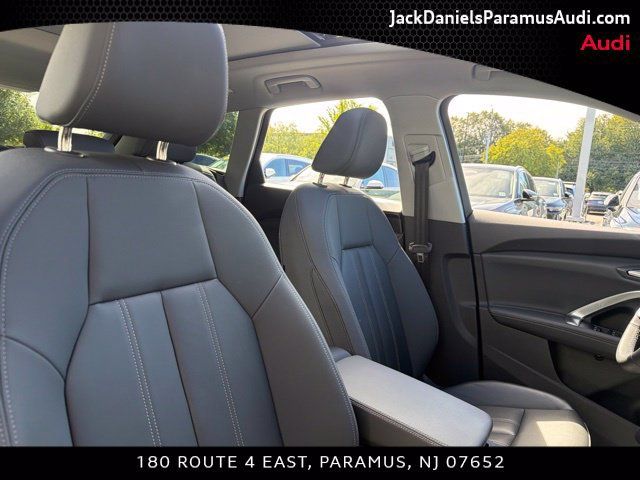 Used 2025 Audi Q5 Premium w/ Convenience Package AWD/4WD image 20