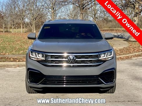 Used 2023 Volkswagen Atlas Cross Sport SEL Premium R-Line image 2