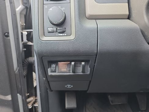 Used 2011 RAM 1500 ST w/ SXT Appearance Group AWD/4WD image 12