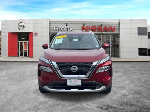 Used 2022 Nissan Rogue Platinum w/ Head-Up Display Package image 2