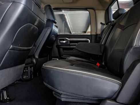 Used 2022 RAM 3500 Laramie w/ Chrome Appearance Group image 38