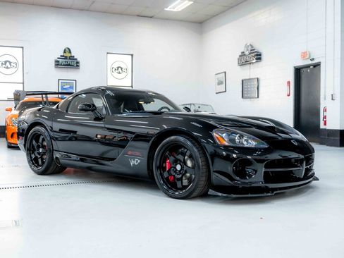 Used 2010 Dodge Viper ACR image 6