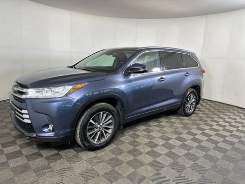 Used 2018 Toyota Highlander XLE image 7